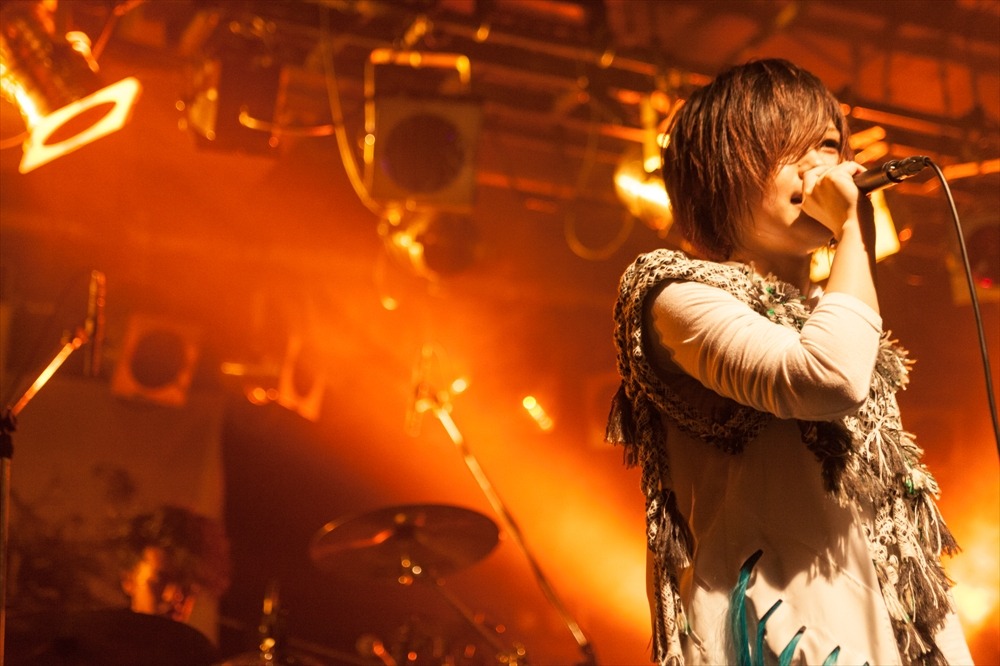 蟻（Vo）（撮影：粂井健太）