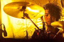 郁己（Dr）（撮影：粂井健太）