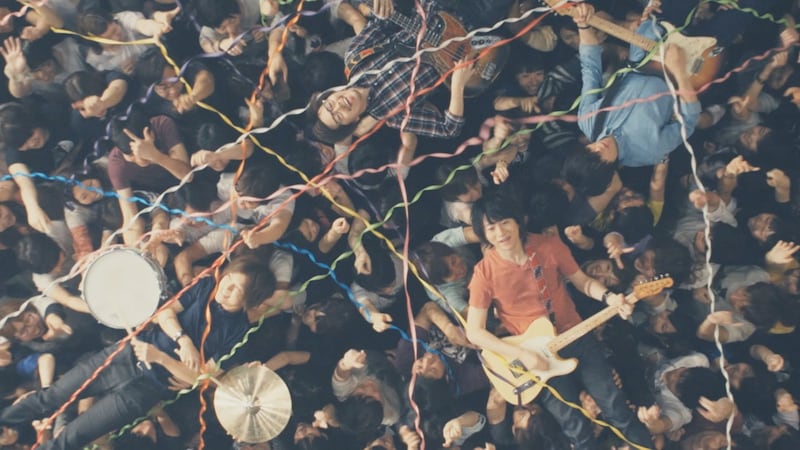 androp「Voice」ビデオクリップのワンシーン。なお「Voice」は満島ひかり主演の日本テレビ系ドラマ「Woman」の主題歌。