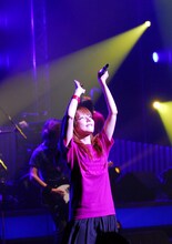 aiko（写真は7月17日に行われた「Love Like Pop vol.16 ～15th Anniversary～」大阪公演のアンコールより）