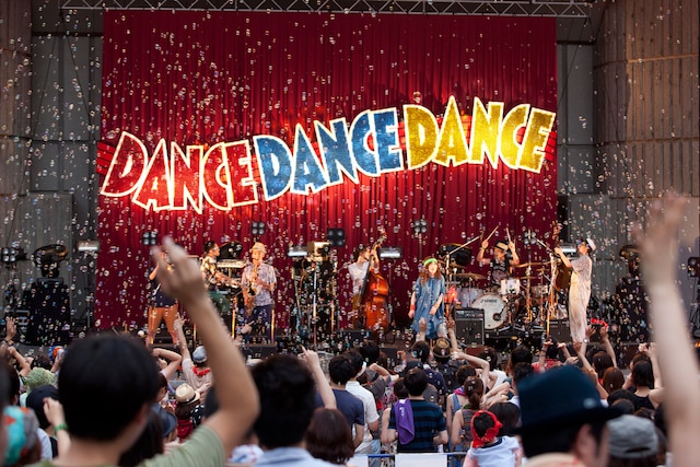 EGO-WRAPPIN'「Dance, Dance, Dance ～あなたとマリアージュ～」東京公演の模様。