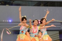 おはガールちゅ！ちゅ！ちゅ！の池袋サンシャインシティ噴水広場でのイベントの模様。