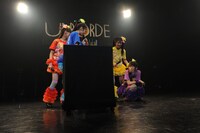 ケーキに驚く大黒柚姫。