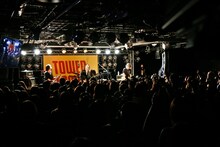 ZIGZO「『TRUE IMPULSE』完全再現ライブ＋なんと握手会（笑）」の様子。（撮影：三浦麻旅子）