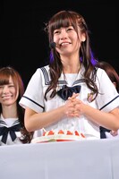 涙ながらにファンに感謝の言葉を送る斉藤優里。