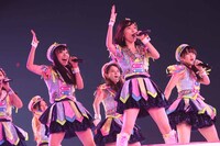 「ピノキオ軍」を歌唱するSKE48。 (c)AKS