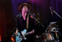 クボケンジ（Vo, G）（撮影：上飯坂 一）