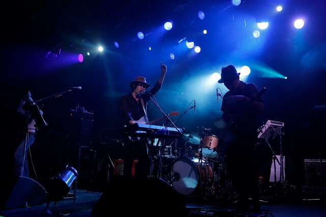 メレンゲ全国ツアー「Space Frontier Foundation Tour」LIQUIDROOM ebisu公演の様子。（撮影：上飯坂 一）