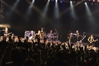 「GLAY SPECIAL LIVE 2013 in HAKODATE『GLORIOUS MILLION DOLLAR NIGHT VOL.1』前夜祭」の様子。（撮影：橋本塁）