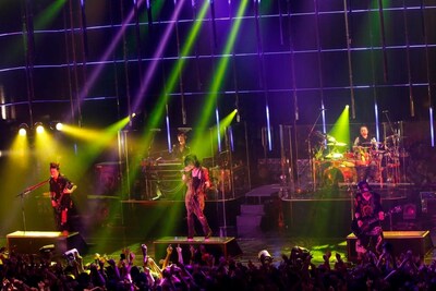 「VAMPS LIVE 2013」の様子。（撮影：田中和子）