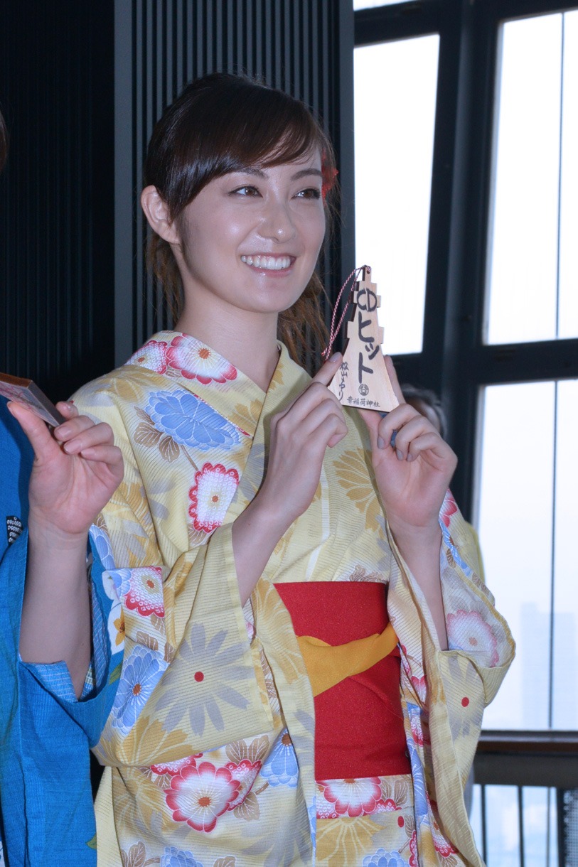 松山メアリ