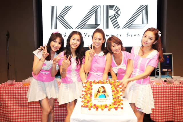 Kara夏の新曲初披露ラクーアイベント スンヨン誕生祝いも 音楽ナタリー