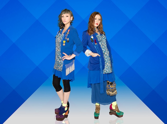 PUFFY。左が吉村由美。