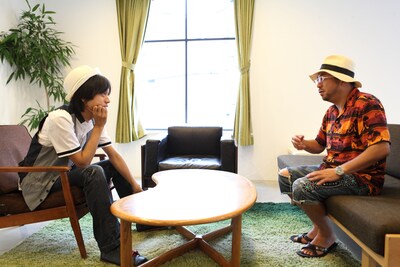 中塚武（写真左）と須永辰緒（右）。