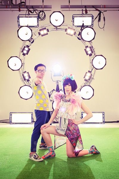 スミスと夢眠ねむによる映像ユニット“スミネム”。