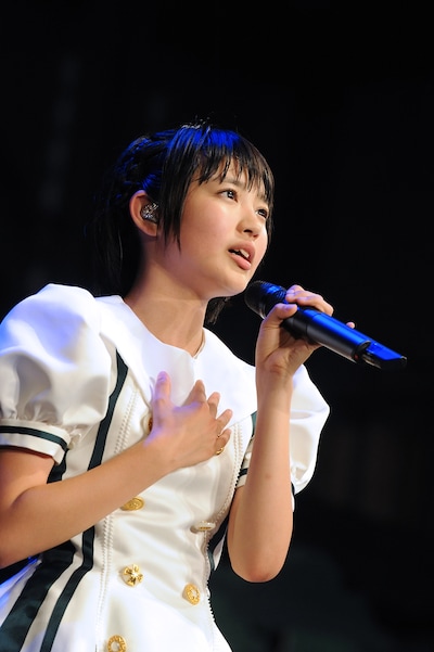 大胆にイメチェンした柏木ひなた。