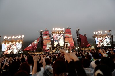 「GLORIOUS MILLION DOLLAR NIGHT VOL.1」初日公演の様子。