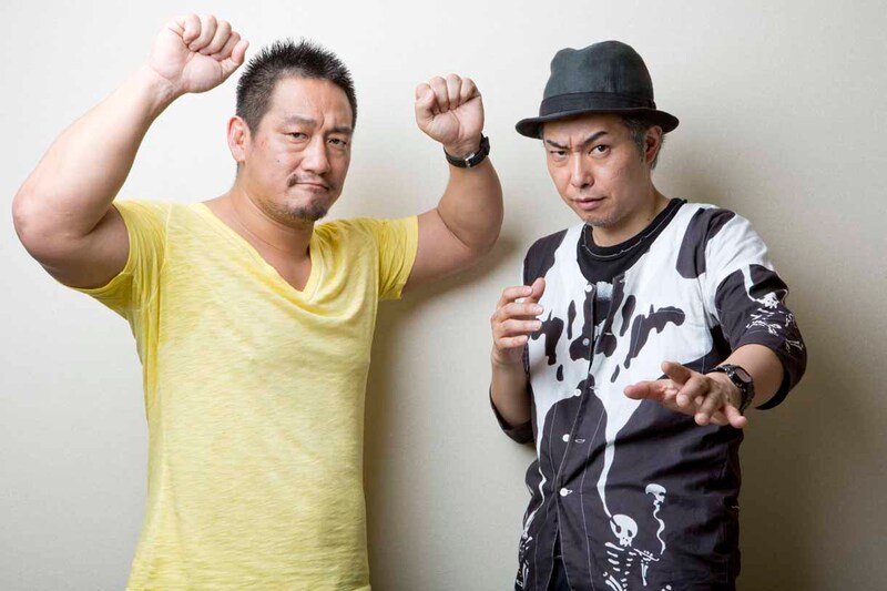 DDTプロレスリングの高木三四郎社長と大槻ケンヂ。