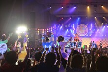 「ごぶれい！しゃちほこでらックス」では、秋本帆華が神輿に乗って登場。