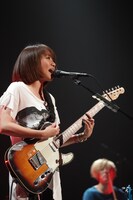 ヤイコは7月に東京・SHIBUYA-AXで行われたライブでミニアルバム「123456」リリースを発表。