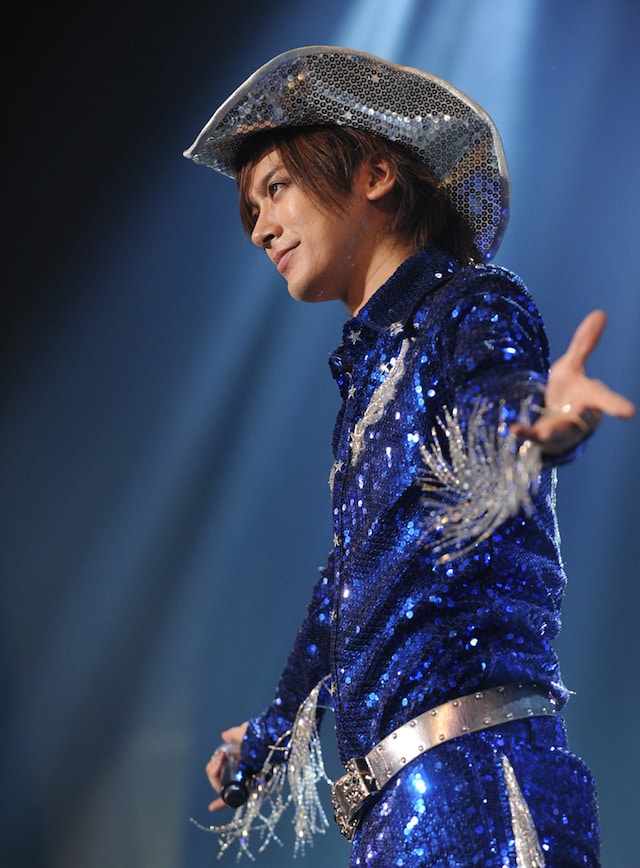 3度目のアンコールで「永遠のスペースカウボーイ」を披露するDAIGO☆STARDUST。