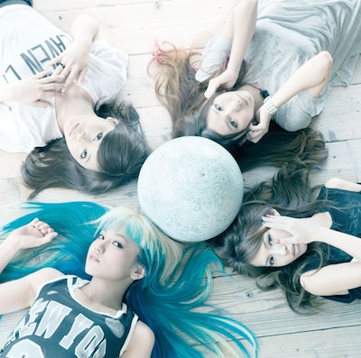 SCANDAL「下弦の月」初回限定盤Aジャケット