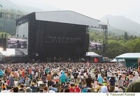 「FUJI ROCK FESTIVAL '13」GREEN STAGEの様子。
