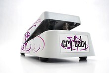 「TM95 / TAK CRY BABY」のフロント部分。