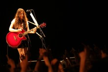 阿部真央（撮影：上飯坂一）