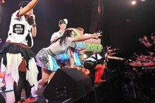 HOT STAGEのラストステージでBiSの「nerve」をアイドリング!!!ら出演アイドルが披露。