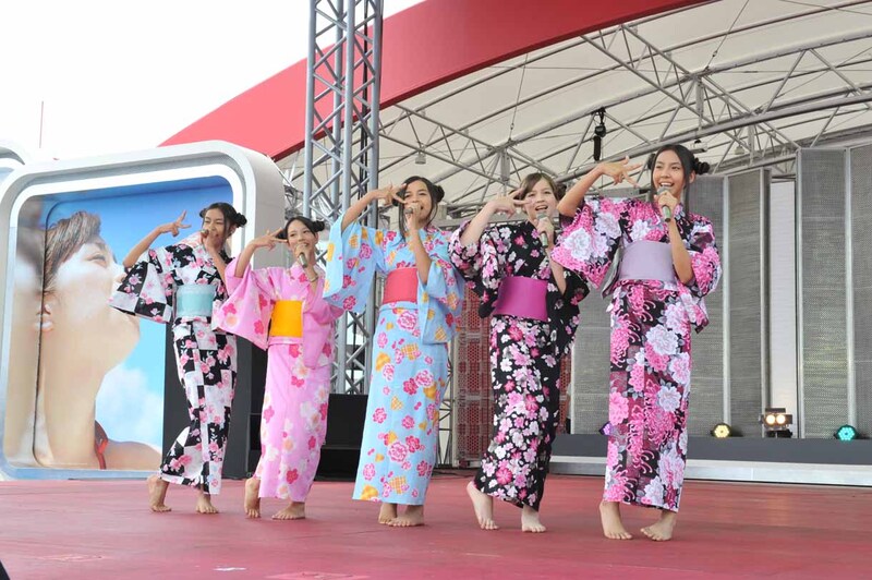 浴衣姿のリンダIII世。