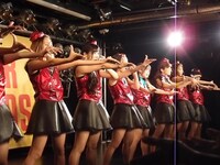 PASSPO☆「妄想のハワイ」発売記念イベントの様子。