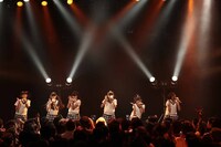 「Hello!Orange Sunshine」歌唱の模様。