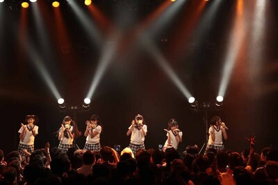 「Hello!Orange Sunshine」歌唱の模様。