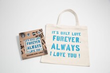 斉藤和義「Always」初回限定盤パッケージおよび特典トートバッグ。