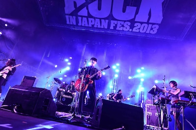 初日のGRASS STAGEのトリを務めたサカナクション。