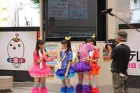 ようやく合流でき喜び合う4人。