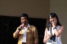 藤岡弘、と奥村真友里。