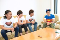 映画の見どころを語る4人。