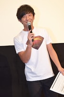 司会を務めた向井。Sは司会のS。