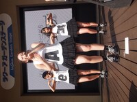 左から菊原結里亜、岡本真依、奥村真友里。