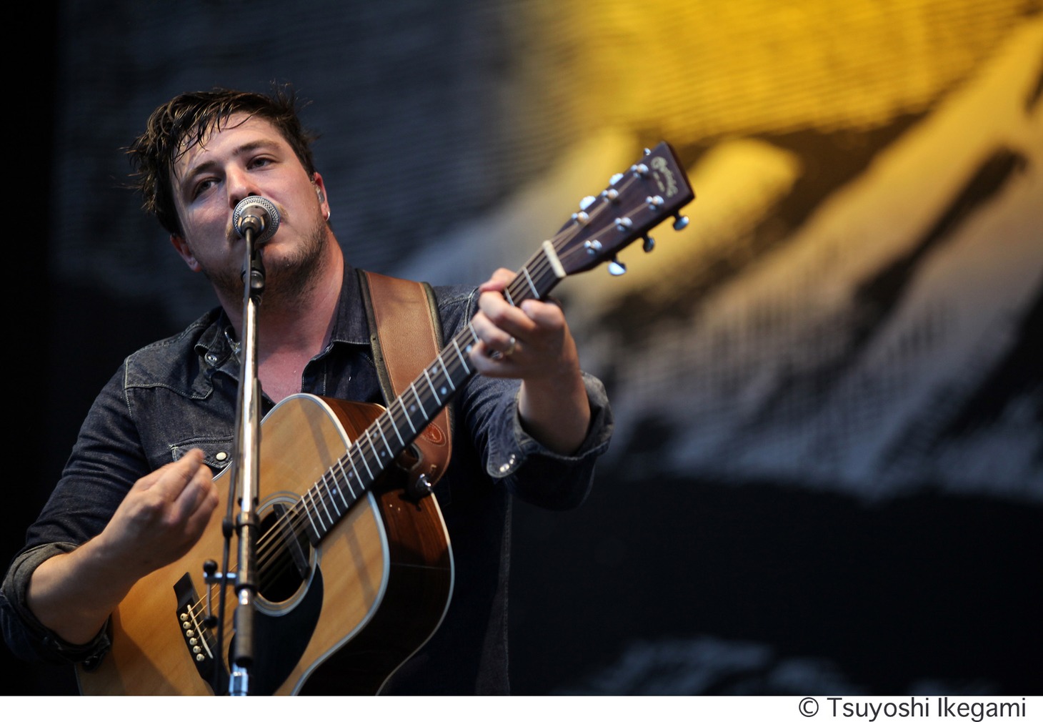 MUMFORD & SONS