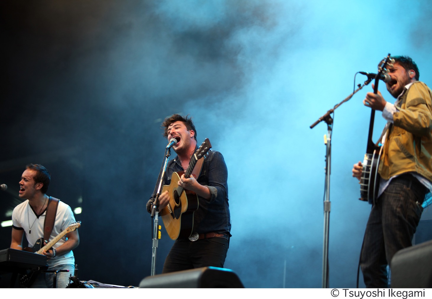 MUMFORD & SONS