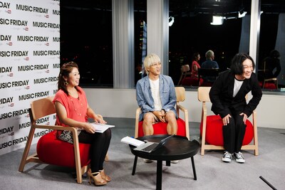 MCの番井奈歩、ゲストのやまだひさし、永野（左から）。