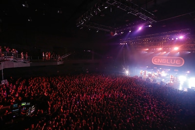 熱いファンで埋め尽くされた「CNBLUE Zepp Tour 2013～Lady～」Zepp Tokyo公演の場内。