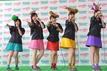 ももいろクローバーZ