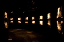 「天野喜孝×HYDE展 天命と背徳～NIPPON EVOLUTION～」プレス発表会で披露された作品。