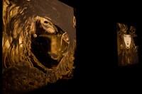 「天野喜孝×HYDE展 天命と背徳～NIPPON EVOLUTION～」プレス発表会で披露された作品。