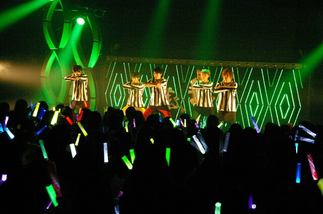 本日8月8日に東京・原宿クエストホールで行われた超特急のファンイベントの様子。