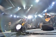 BUMP OF CHICKENが8月9日に千葉・QVCマリンフィールド行ったスタジアムライブの様子。(撮影:古渓一道)